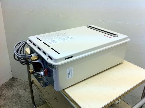 2011年 リンナイ ガス給湯器① RUXC-A2400W│厨房家