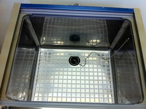 サンヨー 冷水ショーケース BC-71G│厨房家